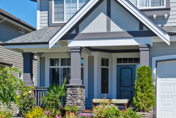 front lawn of residential house for sale in roseville, ca